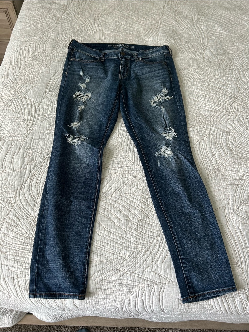 American Eagle Outfitters Distressed Skinny Jeans - Dark Blue